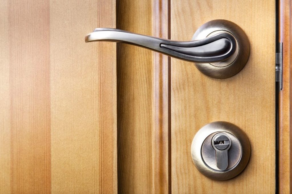 Tipos de cerraduras de seguridad para puertas de casa: cuál
